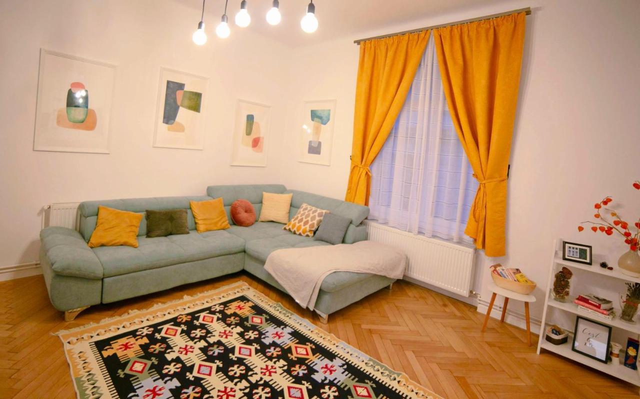 Jasmine Serenity Apartment - Central, Behind Black Church Брашов Экстерьер фото
